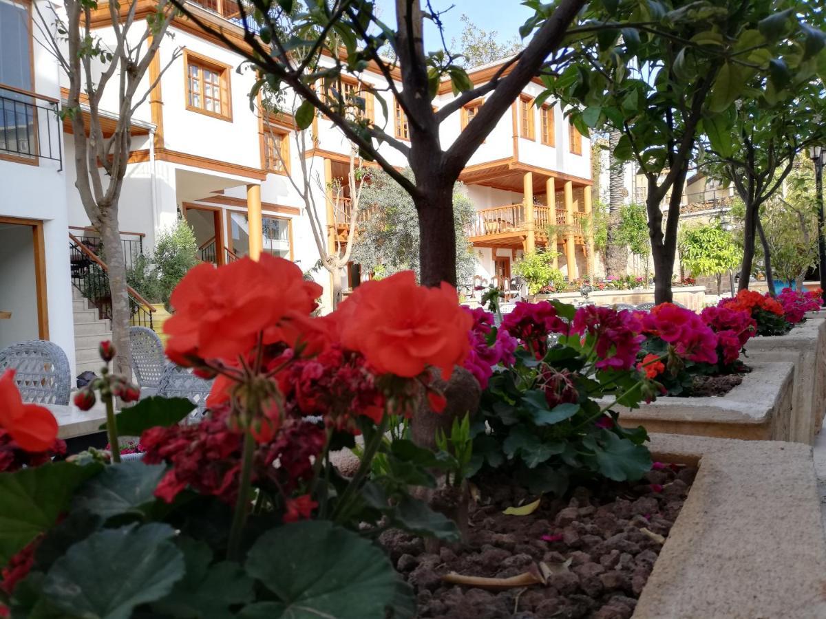 Woo Town Suites Antalya Bagian luar foto