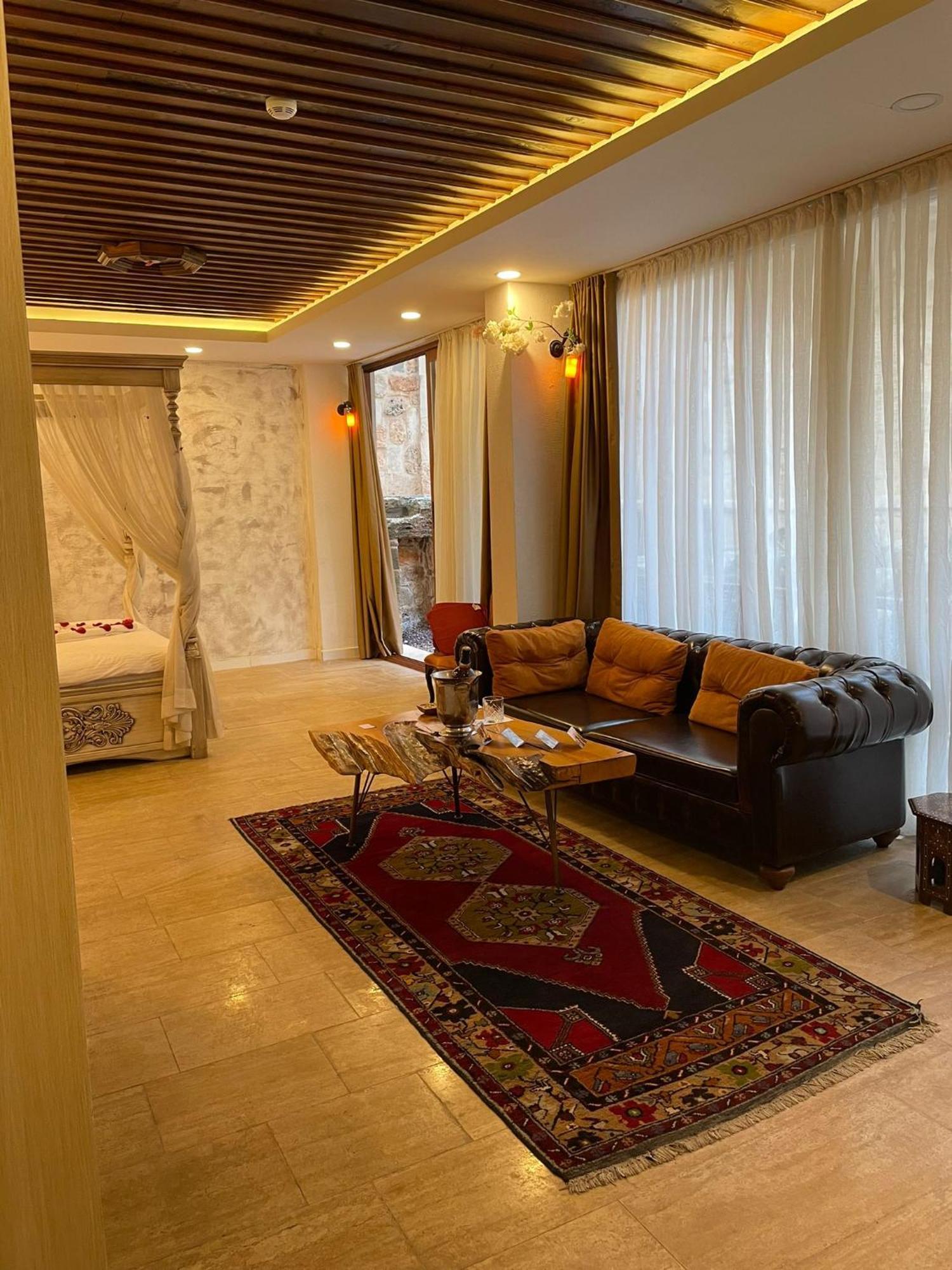 Woo Town Suites Antalya Bagian luar foto