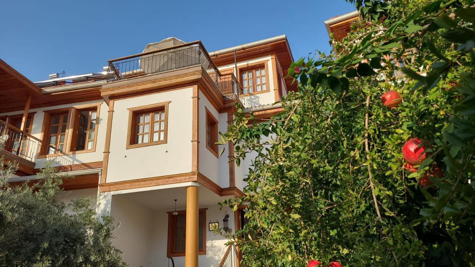 Woo Town Suites Antalya Bagian luar foto
