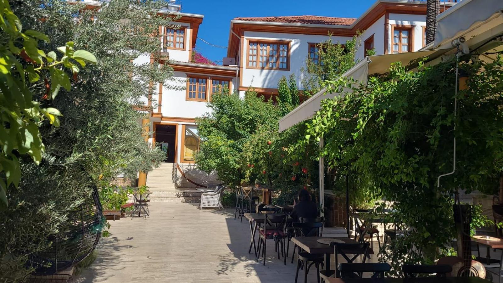 Woo Town Suites Antalya Bagian luar foto